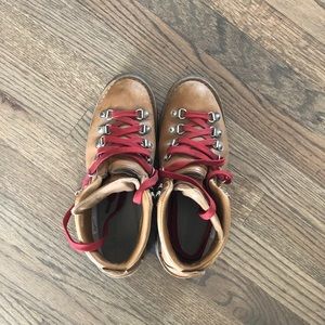 Danner Women’s Mountain Light Hiking Shoes